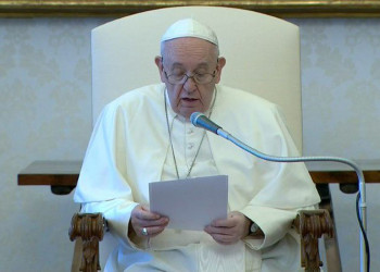 Em novo decreto, Papa autoriza mais funções para mulheres na Igreja